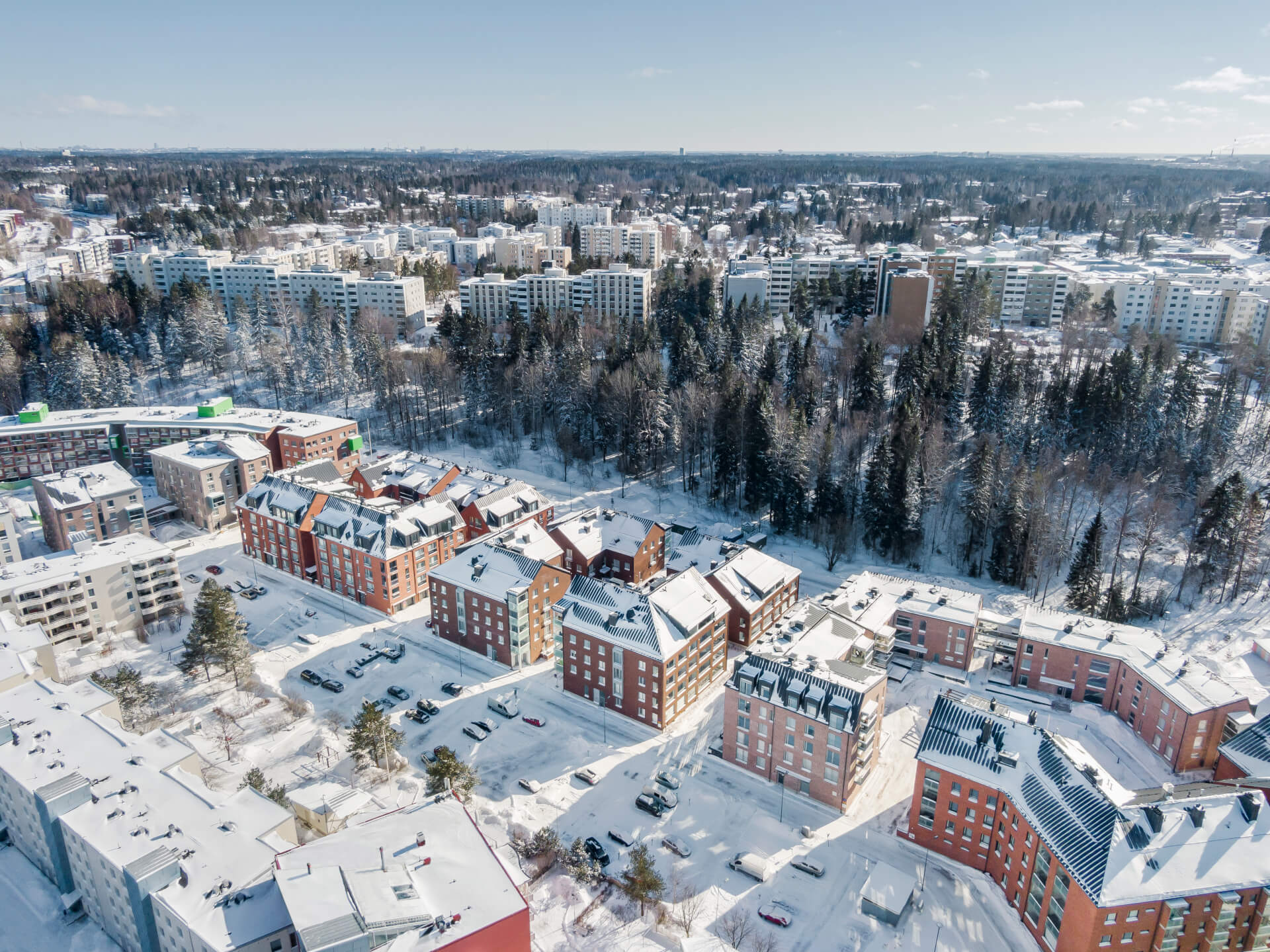 Ilmakuva pääkaupunkiseudun asuinalueesta talvella
