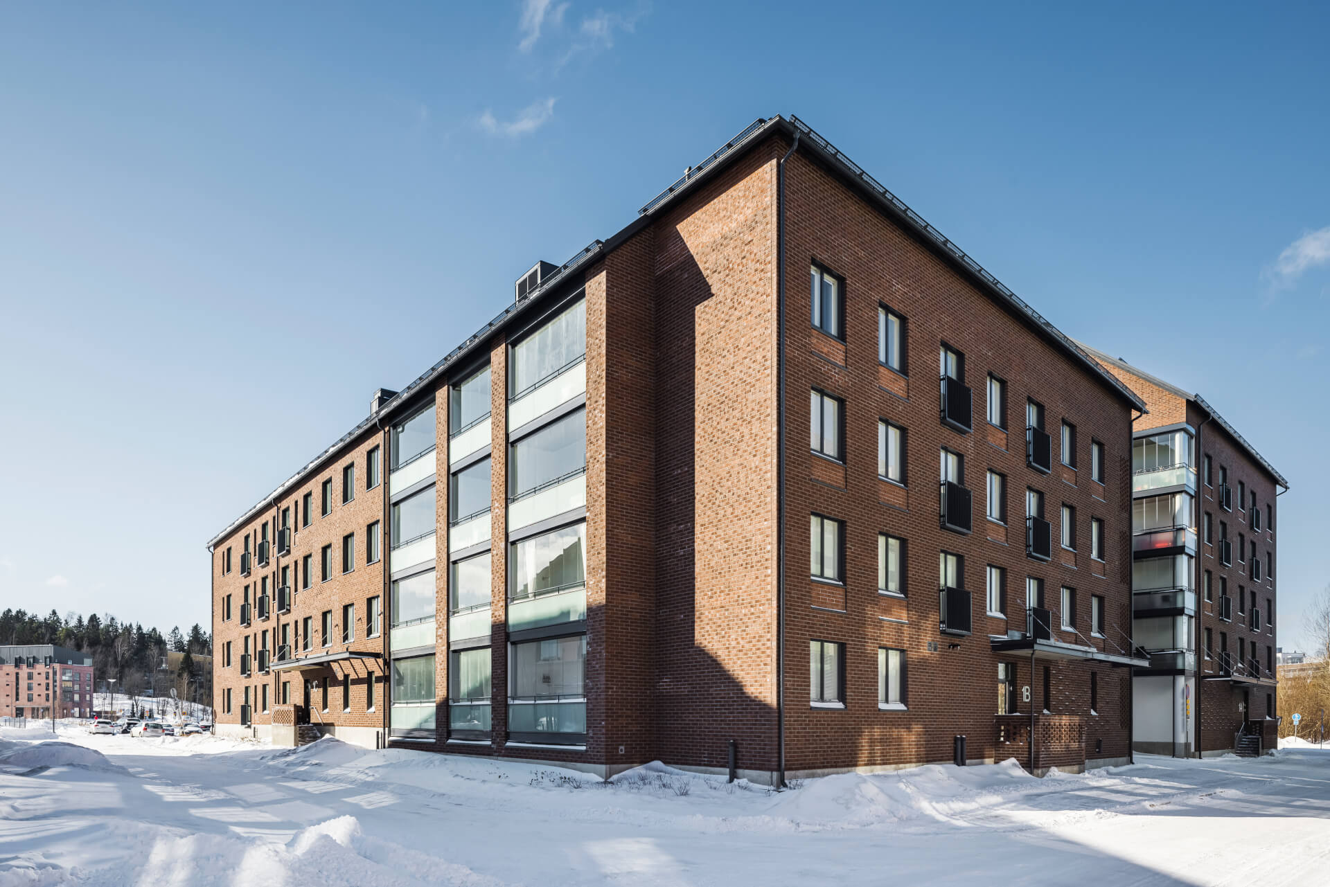 Suviniitynkatu 1 — kulmadetalji